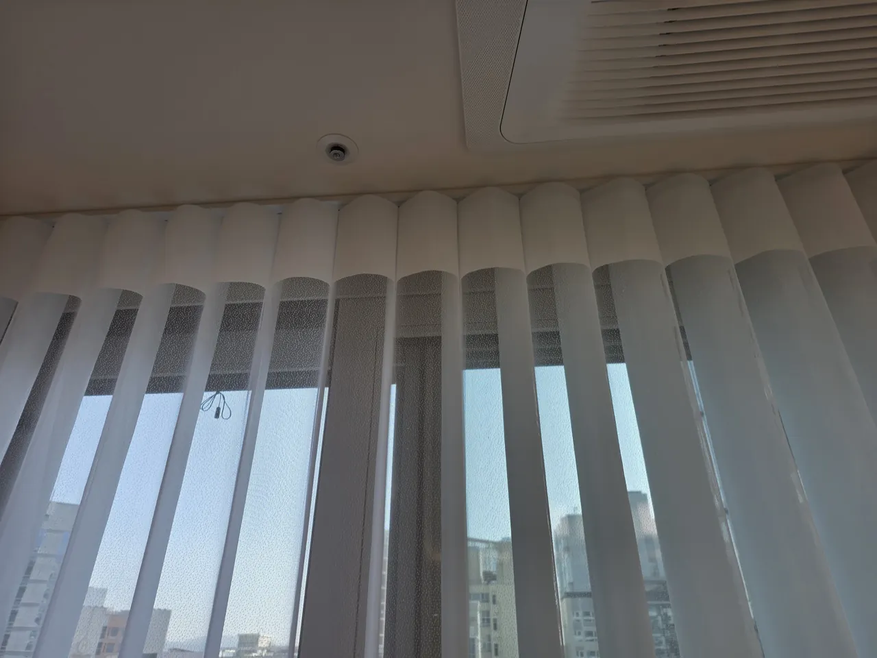 춘궁동 형상기억 솔리드 커튼