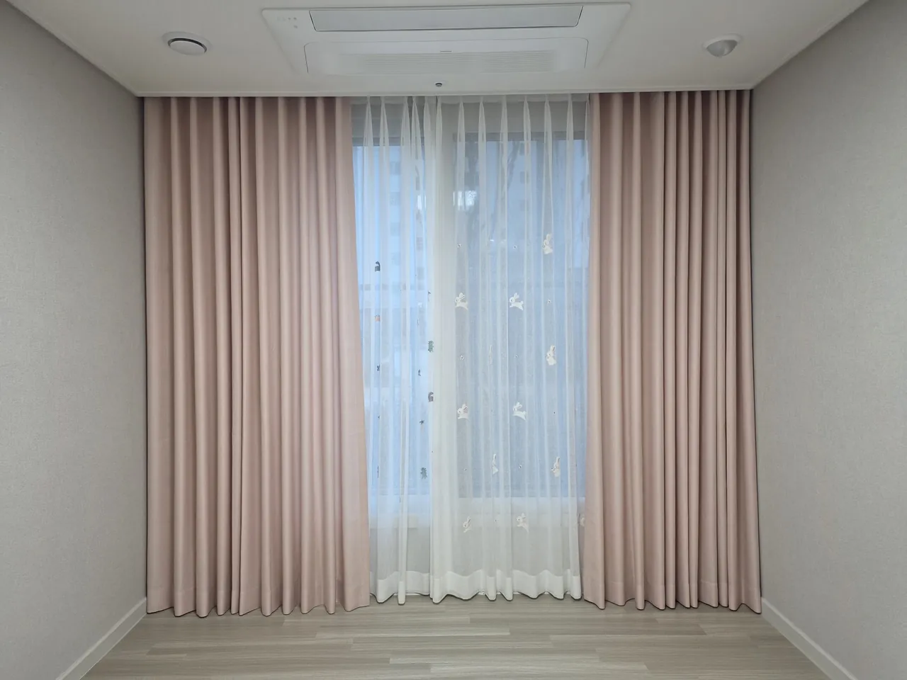 중앙동 내추럴 린넨 룩 커튼